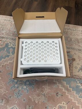 Redlife pro 100 red light therapy half body plate